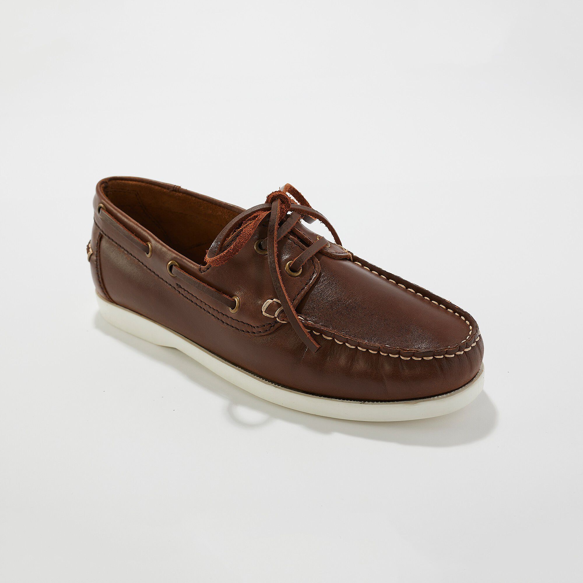 Chaussures blanche porte sale